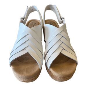 Clarks Collection Women’s White Strappy Buckle Wedge Sandals Leather Upper